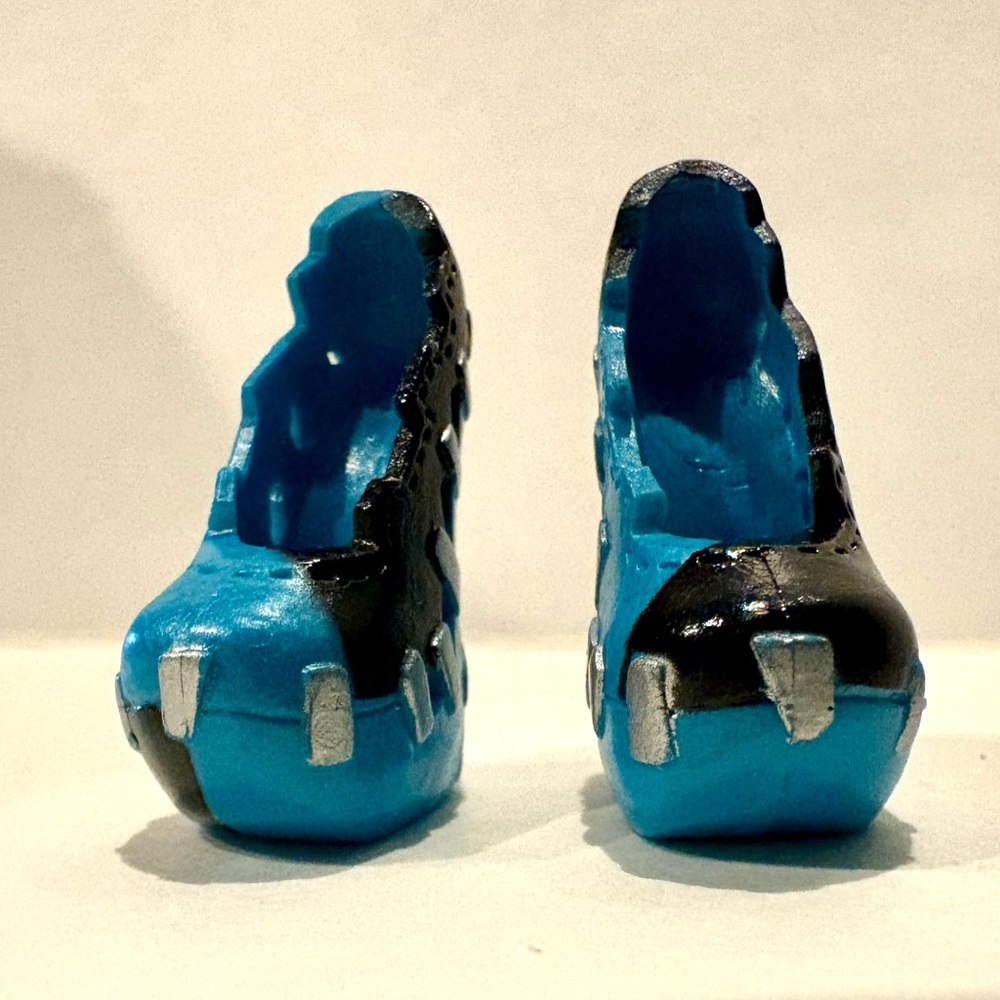 Monster High Frankie Stein Sweet 1600 Black and Teal Shoes